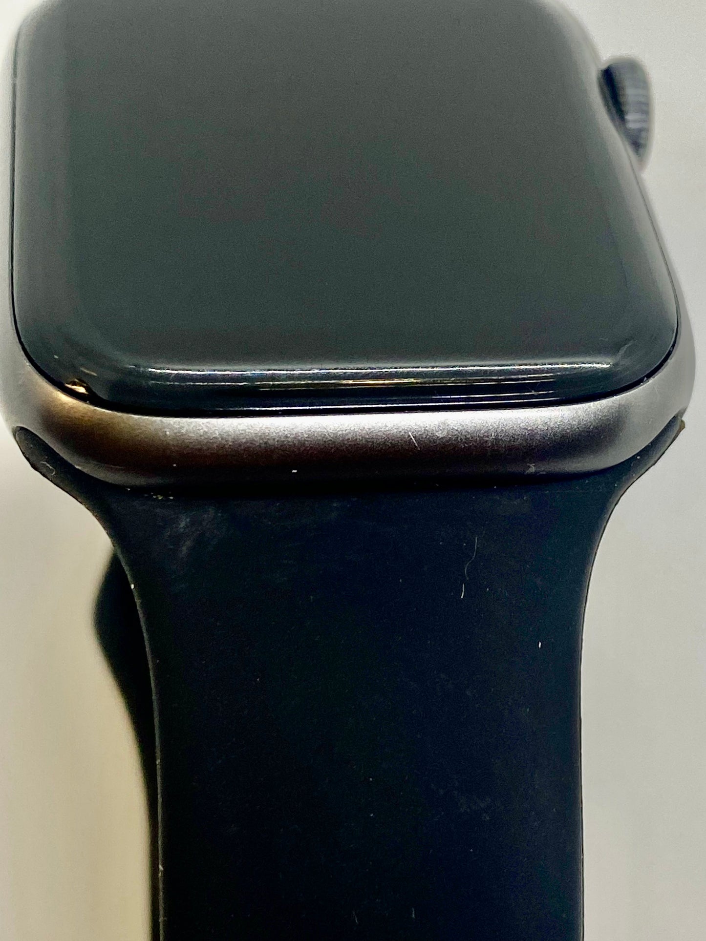 Apple Watch Series 5 44MM Aluminium & Ceramic Case ION-X Glass GPS WR-50M