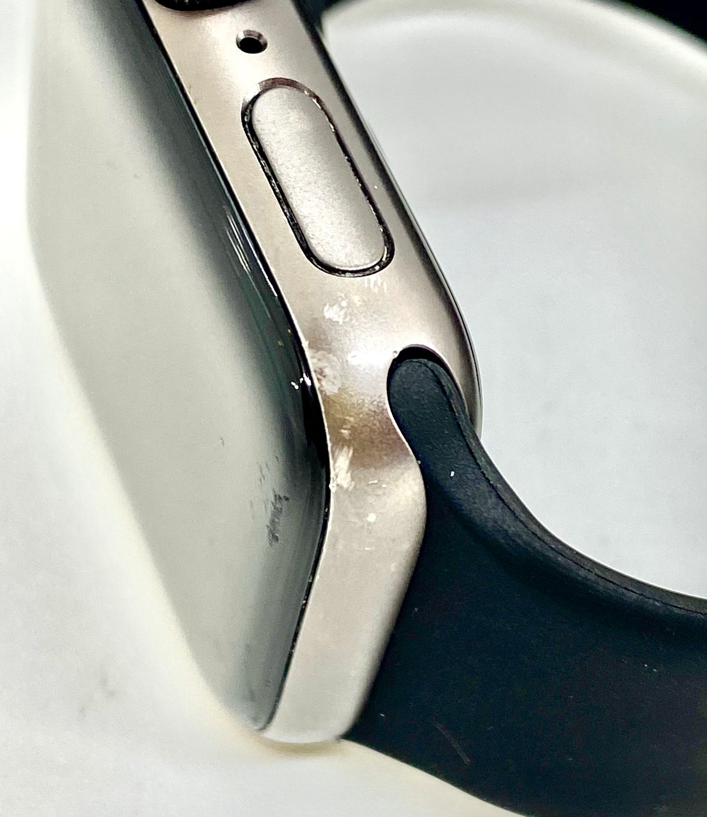 Apple Watch Series 5 40MM Aluminium & Ceramic Case ION-X Glass GPS LTE WR-50M