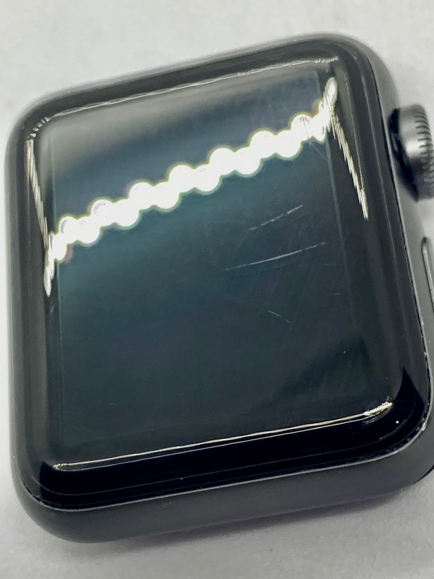 Apple Watch Series 3 38 MM (GPS) Aluminium Case Ion X Glass Composite Back GPS WR 50M