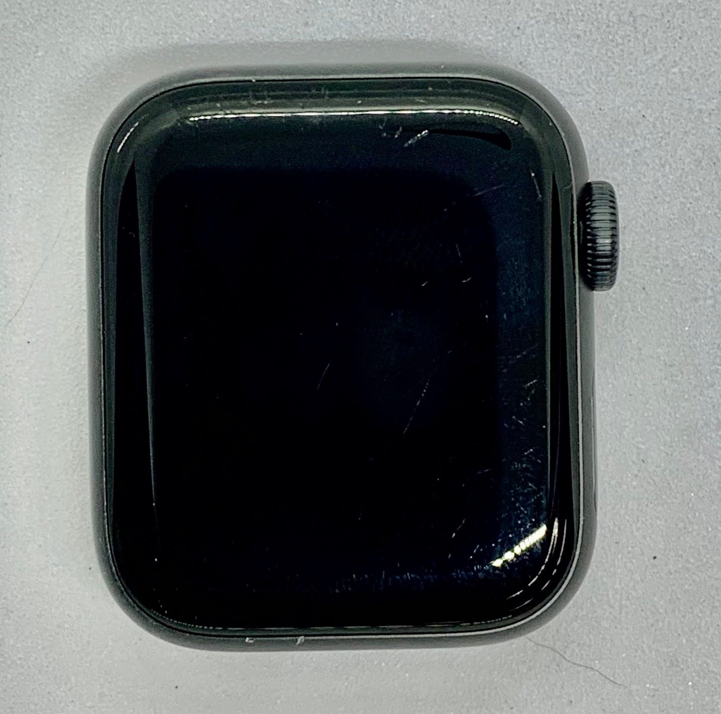 Watch Series 5, 40MM, Aluminium & Ceramic, Case, ION-X Glass, GPS,  WR-50M (BLOQUEADO)