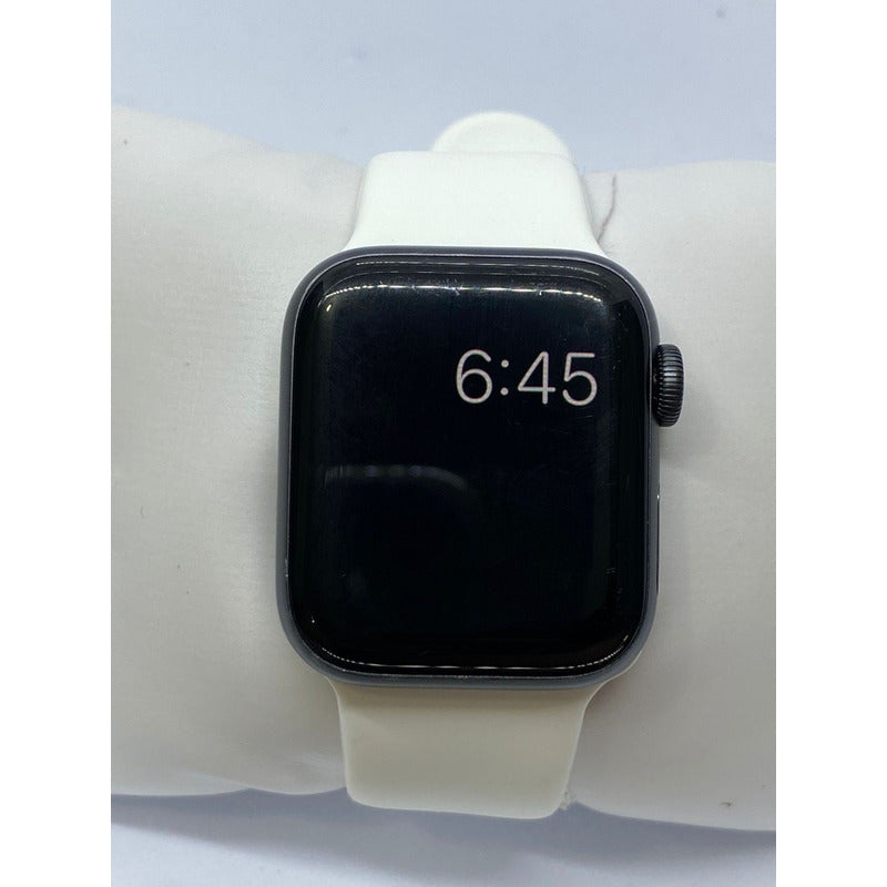 Apple Watch Series 5 40mm, GPS, Correa Negra,