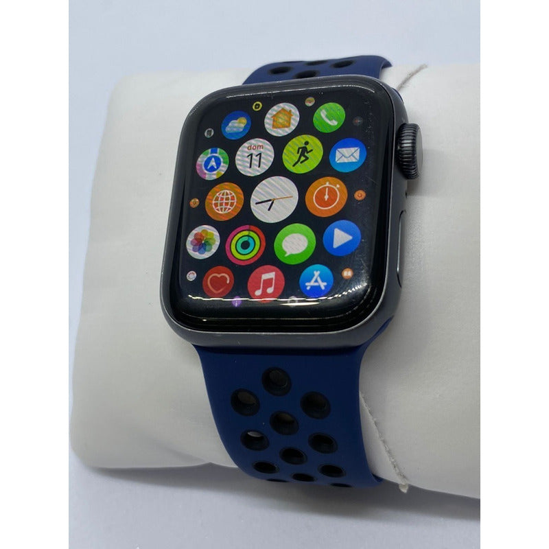 Apple Watch Series 5 40mm, GPS, Correa Negra,