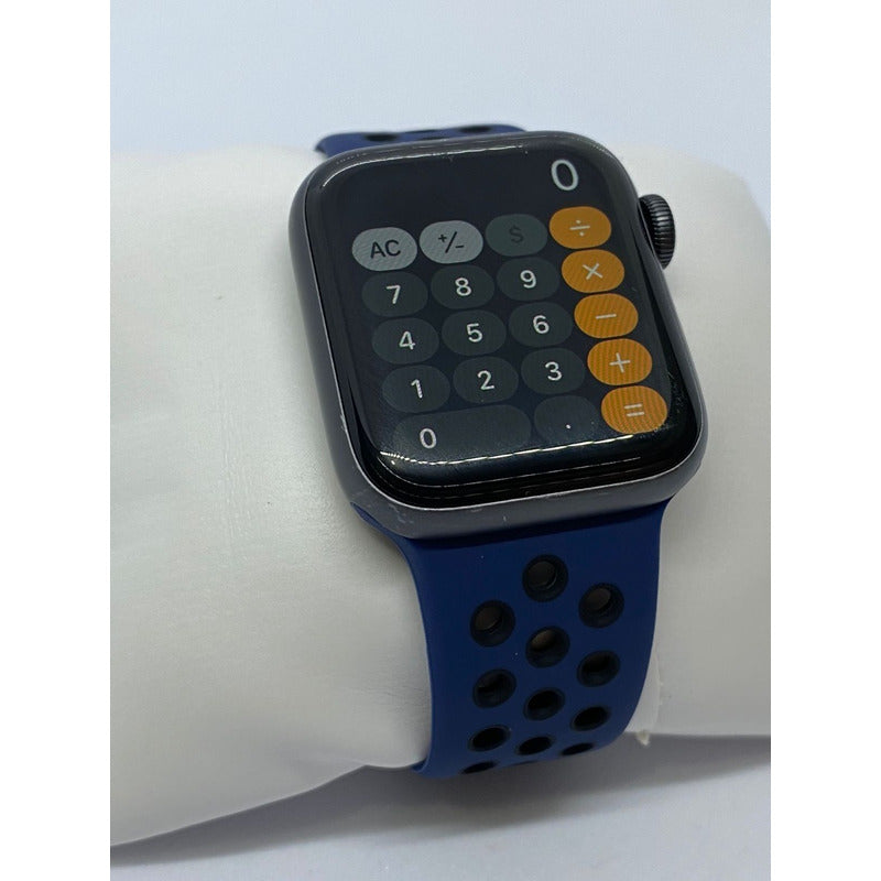 Apple Watch Series 5 40mm, GPS, Correa Negra,
