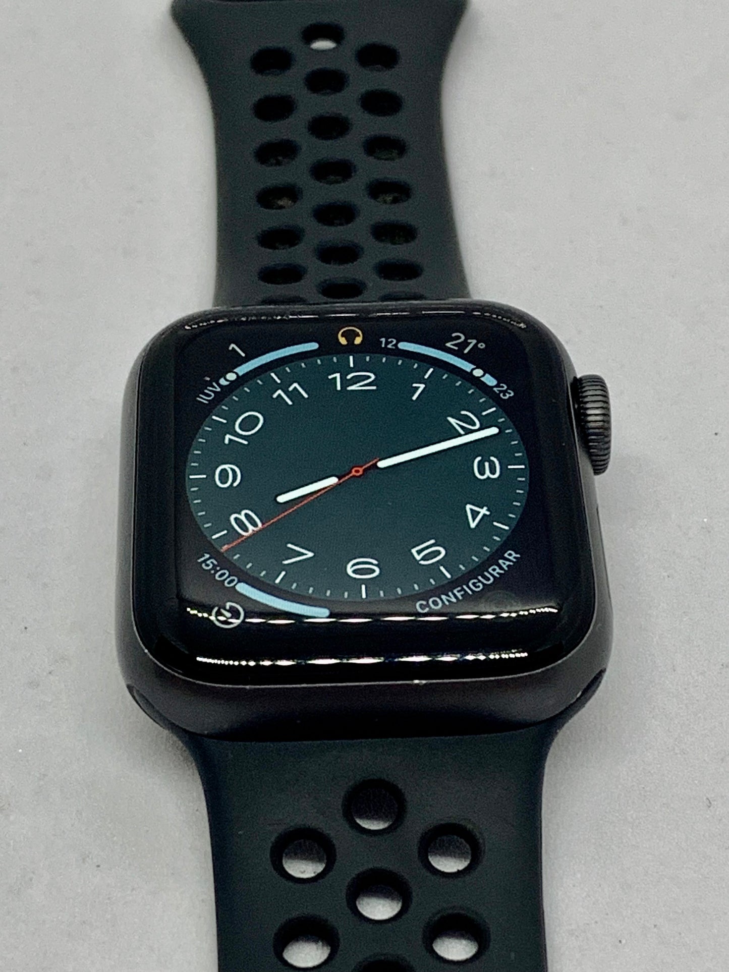 Apple Watch Series 4 40MM (GPS + CELLULAR), USADO