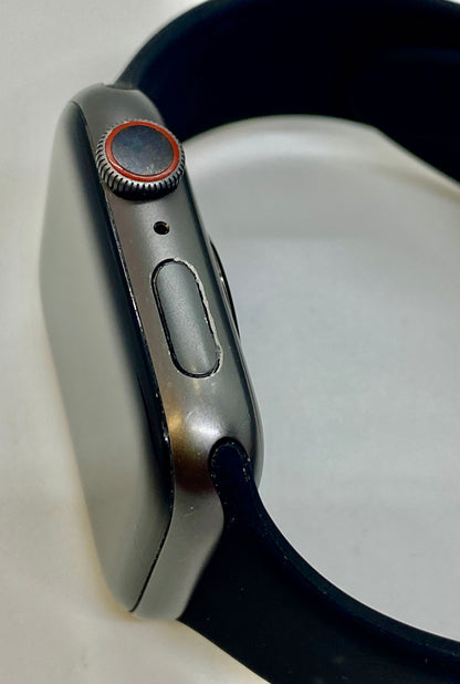 Apple Watch Series 5 NIKE 44MM Aluminium & Ceramic Case ION-X Glass GPS LTE WR-50M