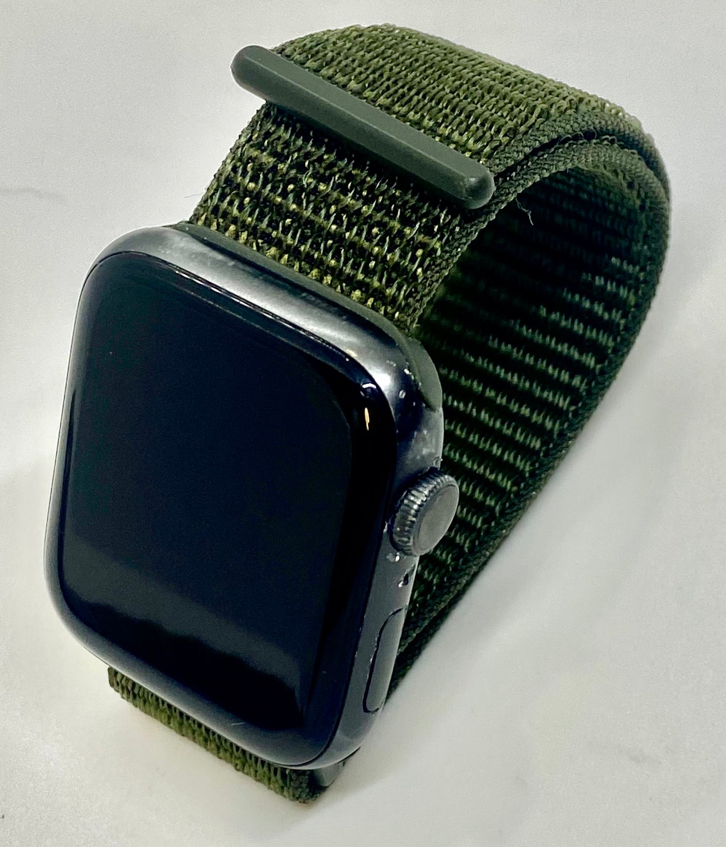 Apple Watch Series 5, 44 mm, GPS, USADO