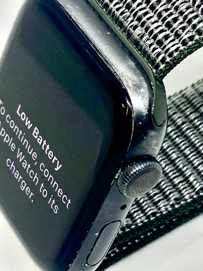 Apple Watch Series 5, 44mm, GPS, pantalla en perfecto estado