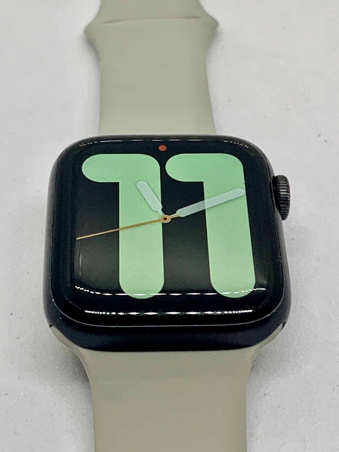 Apple Watch Series 5 44MM (GPS + LTE), USADO