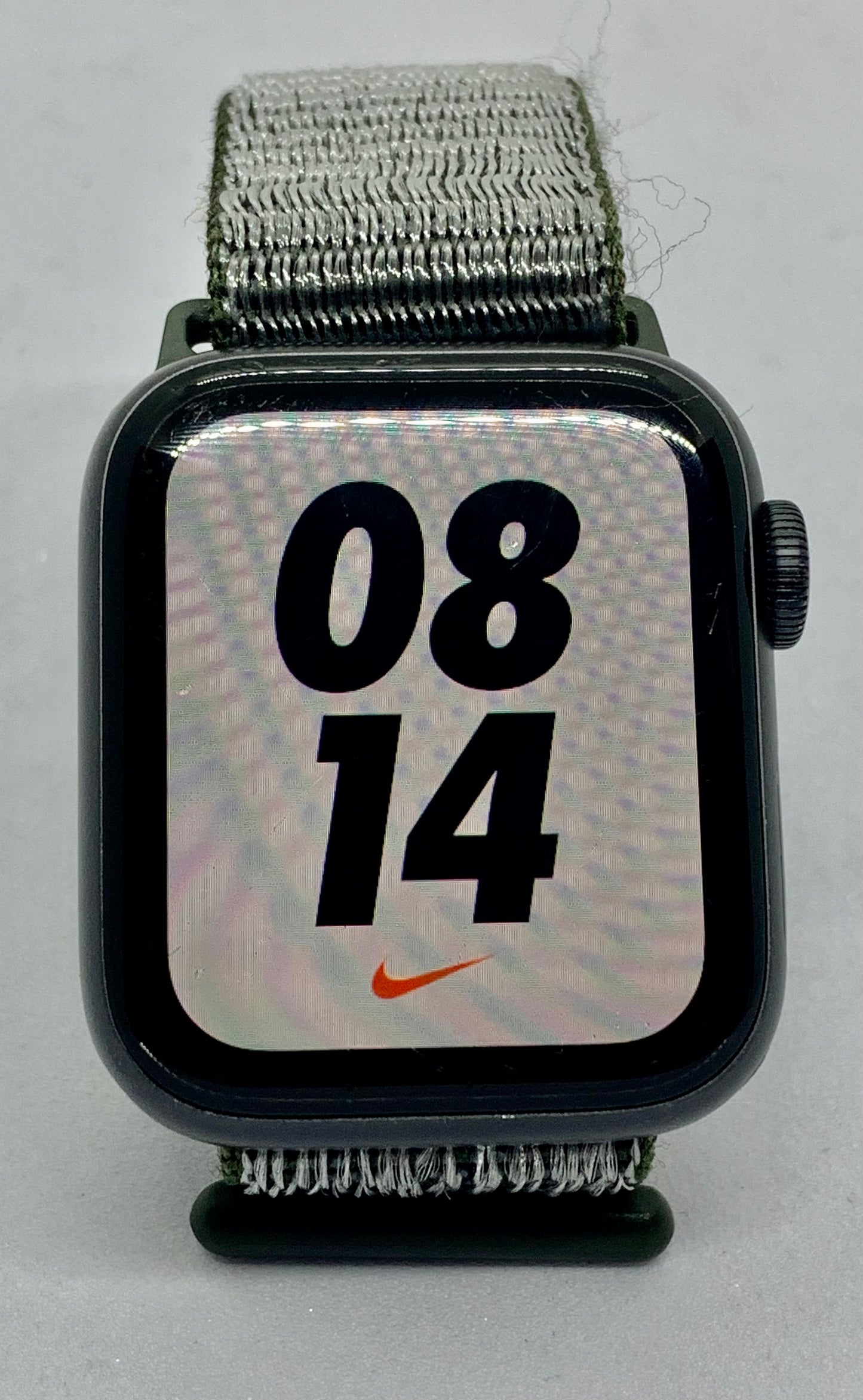 Apple Watch Series 5 40MM (GPS + LTE)