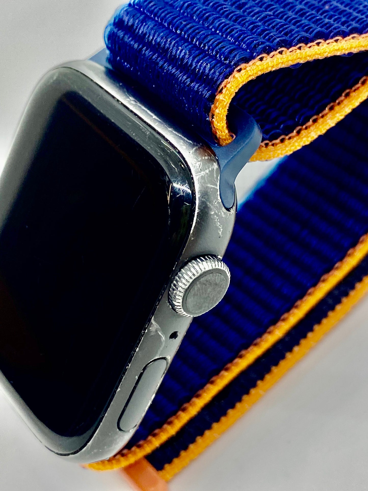 Apple Watch Series 5 44MM Aluminium & Ceramic Case ION-X Glass GPS WR-50M