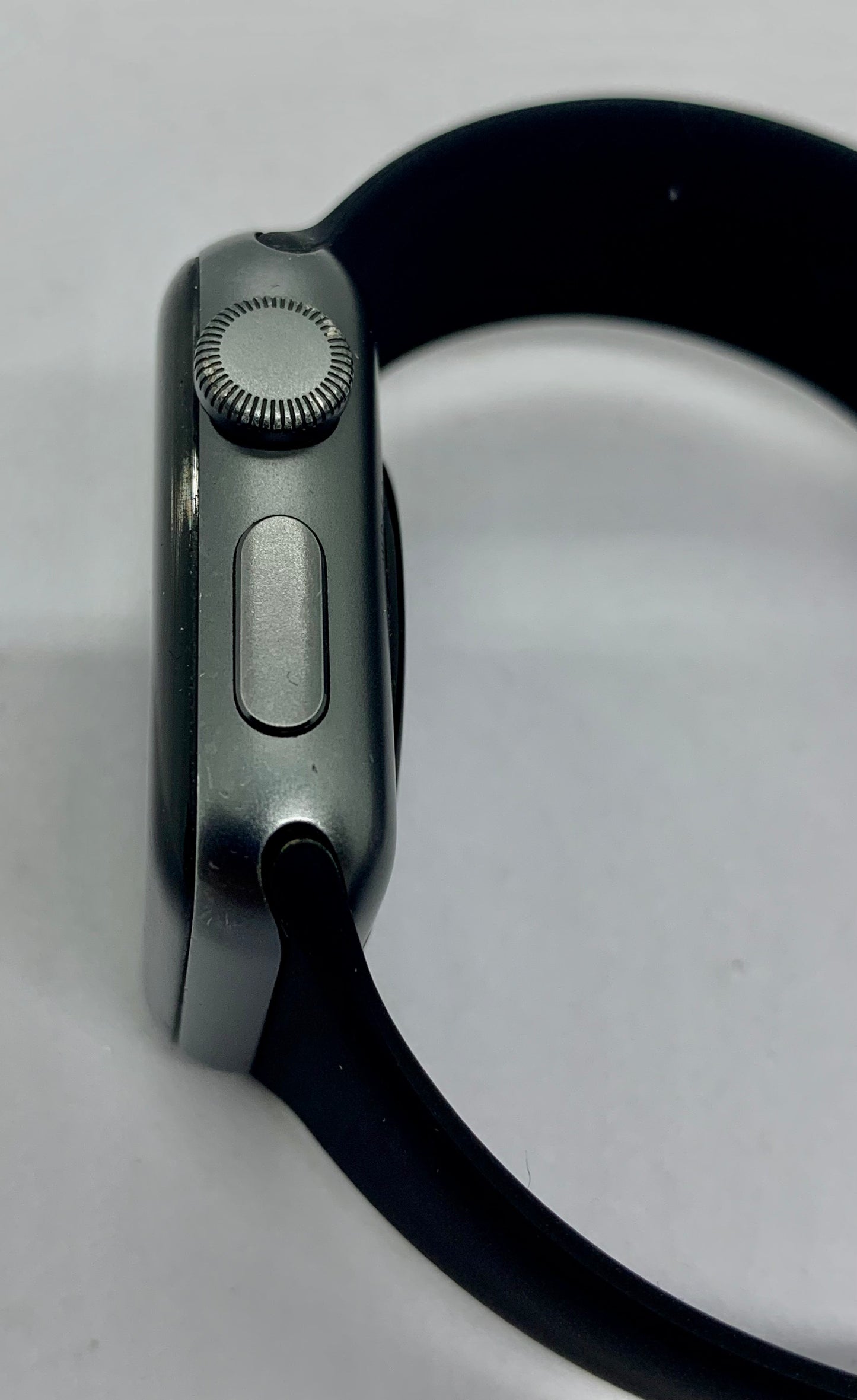 Apple Watch Series 3 38 MM (GPS)  Aluminium Case Ion X Glass Composite Back GPS WR 50M, USADO