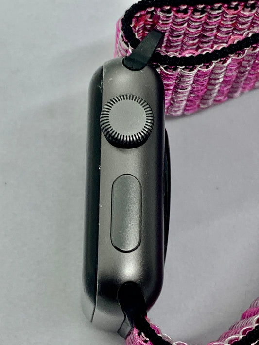 Apple Watch Series 3 38 MM (GPS)  Aluminium Case Ion X Glass Composite Back GPS WR 50M, USADO