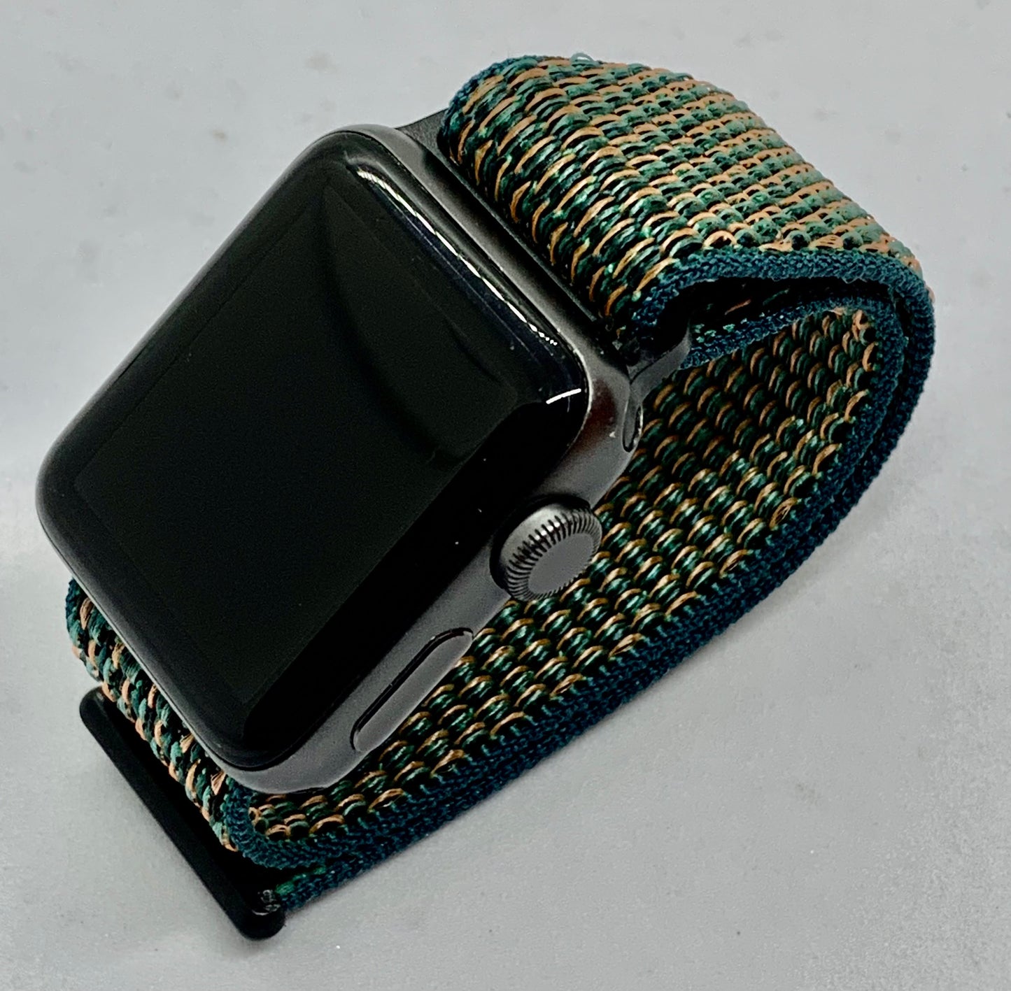 Apple Watch Series 3 38 MM (GPS)  Aluminium Case Ion X Glass Composite Back GPS WR 50M