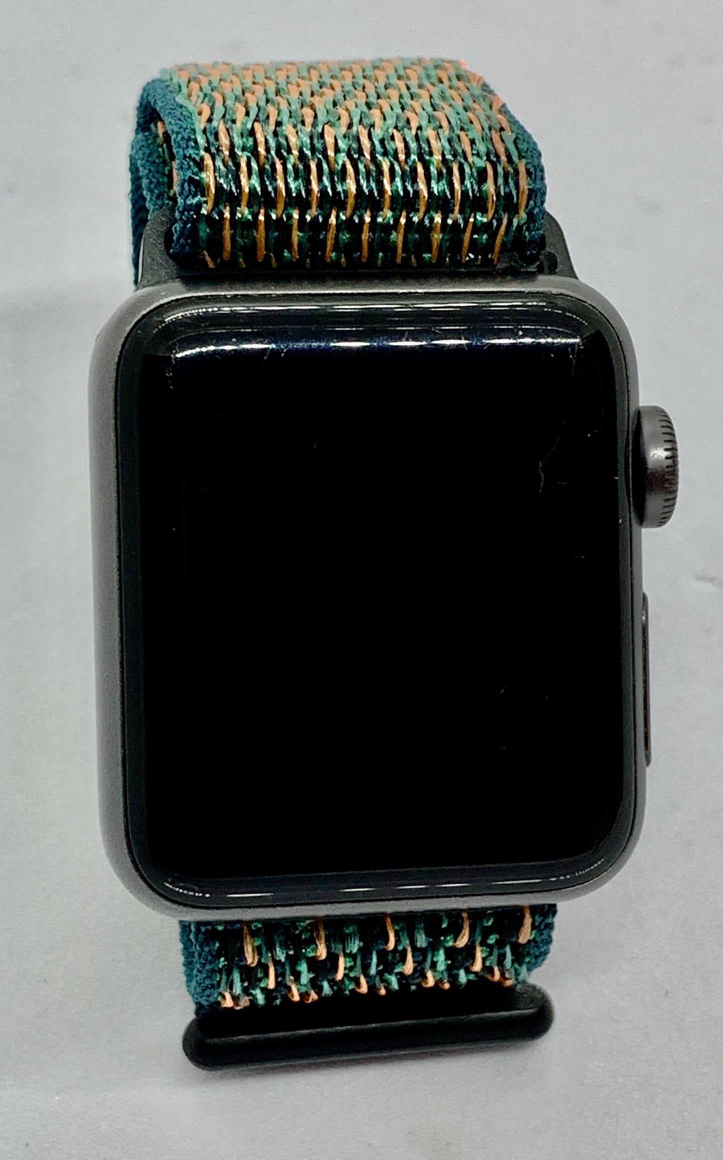 Apple Watch Series 3 38 MM (GPS)  Aluminium Case Ion X Glass Composite Back GPS WR 50M