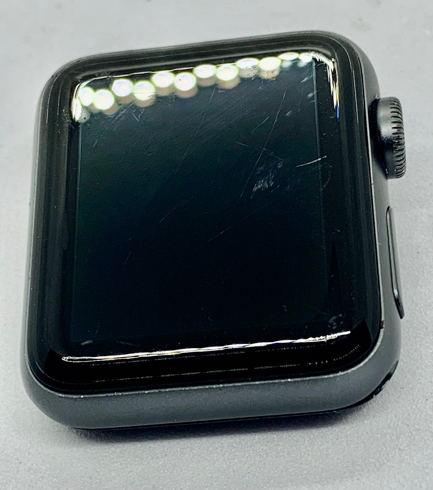 Apple Watch Series 3 38 MM (GPS)  Aluminium Case Ion X Glass Composite Back GPS WR 50M